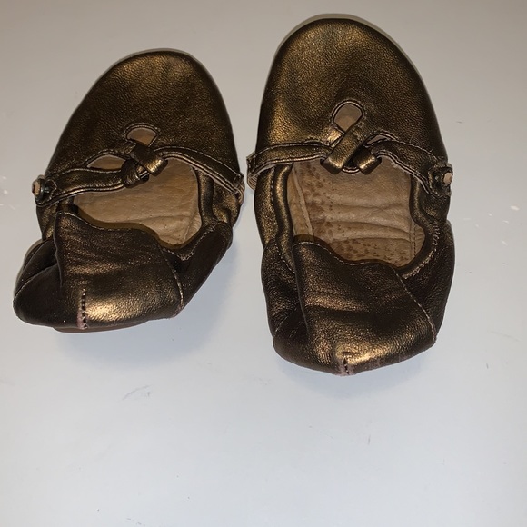 KORS Michael Kors “Petite Phoebe” Bronze Leather Ballet Flats - Girl’s Size 9 - Picture 6 of 8
